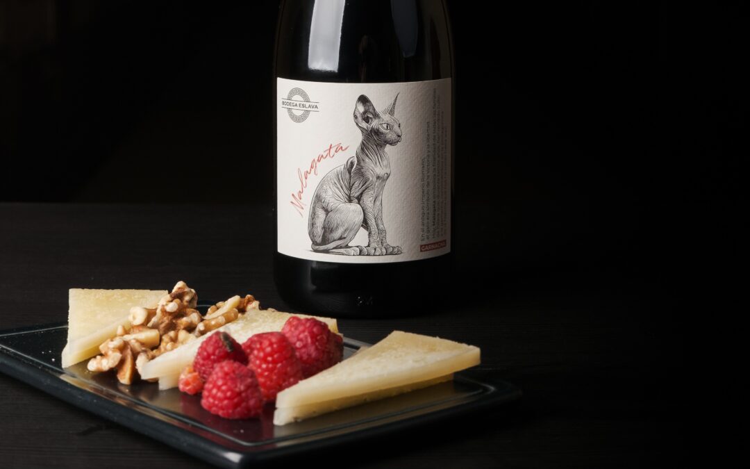 Marida y brinda con Malagata